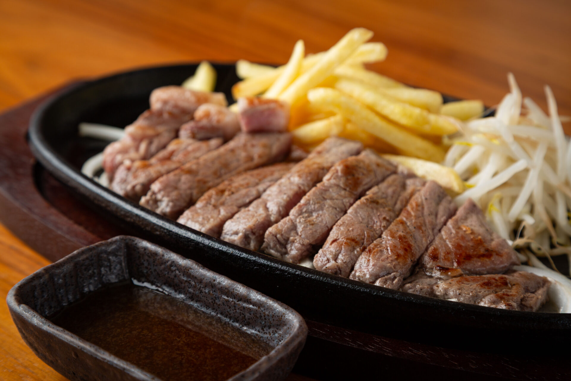 料理(単体)_鉄板ステーキ_0010